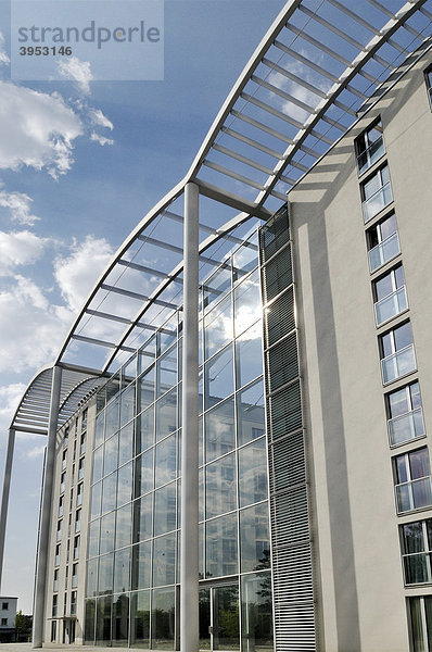 Moderner Bürokomplex am Hochhaus Uptown Munich  zweithöchstes Gebäude in München  Georg-Brauchle-Ring  München  Bayern  Deutschland  Europa