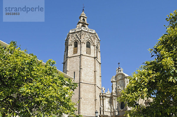 Torre del Miguelete  Micalet  Turm  Glockenturm  Kathedrale  Catedral de Santa Maria  Plaza de la Reina  Valencia  Spanien  Europa