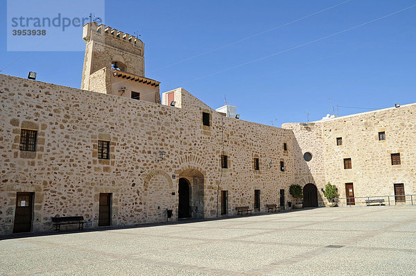 Innenhof  Castillo Fortaleza  Schloss  Festung  Kulturzentrum  Museum  Santa Pola  Alicante  Costa Blanca  Spanien  Europa
