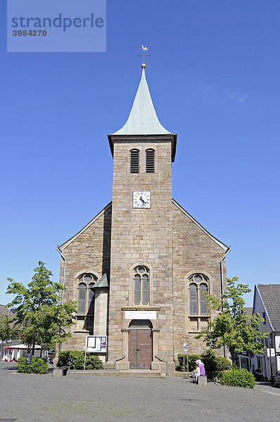 Katholische Kirche  Marktplatz  Altstadt  Blankenstein  Hattingen  Nordrhein Westfalen  Deutschland  Europa