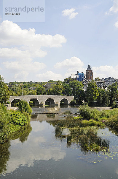 Alte Lahnbrücke  Brücke  Fluss  Lahn  Dom  Altstadt  Wetzlar  Hessen  Deutschland  Europa