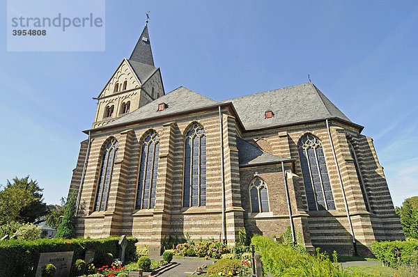 St Pankratius Kirche  Bergheim  Rheinland  Nordrhein-Westfalen  Deutschland  Europa