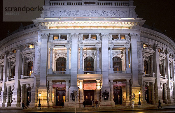 Wiener Burgtheater  Hofburgtheater  Personen  Nacht  Wien  Österreich  Europa