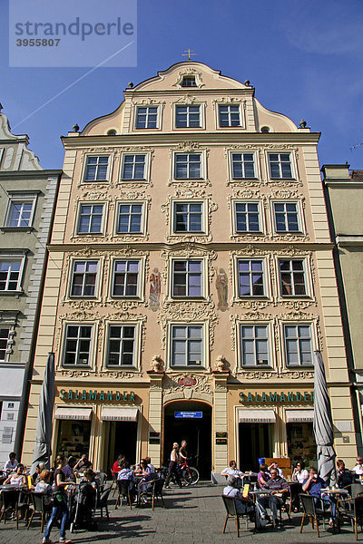 Wohnhaus von Johann A. Freiherr von Ickstatt  1746  Ickstatthaus  Cafeteria  Ingolstadt  Bayern  Deutschland  Europa