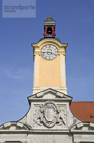 Uhrturm  Neues Schloss  Bayerisches Armeemuseum  Frühling  Ingolstadt  Bayern  Deutschland