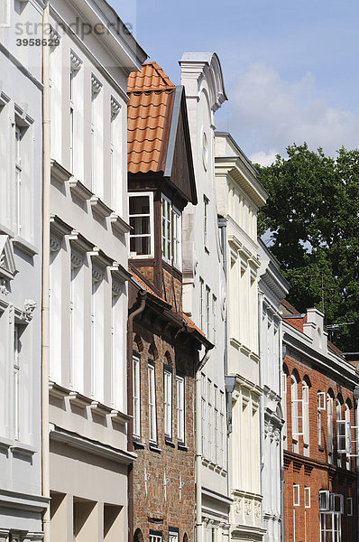 Fassaden historischer Bürgerhäuser in der Altstadt von Lübeck  Schleswig-Holstein  Deutschland  Europa