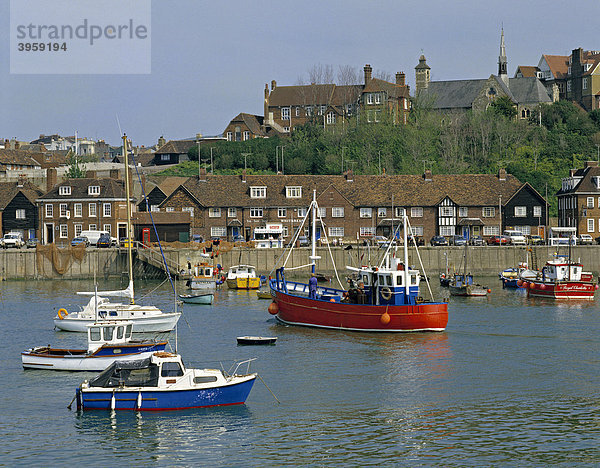 Hafen von Folkestone  Kent  England  Großbritannien  Europa