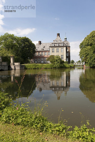 Wasserschloss Hovestadt im Stil der Lipperenaissance  Münsterland  Nordrhein-Westfalen  Deutschland  Europa