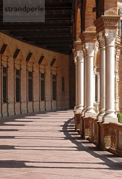 Säulen der Plaza de Espana  gebaut für die Spanisch-Amerikanische Ausstellung im Jahre 1929  Sevilla  Spanien  Europa