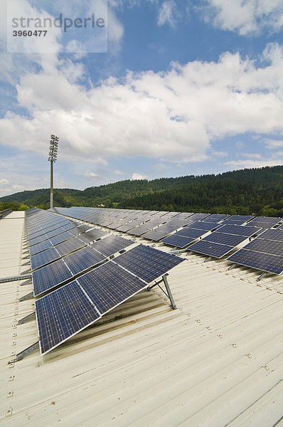Solaranlage auf dem Stadiondach des SC Freiburg  Freiburg im Breisgau  Baden-Württemberg  Deutschland  Europa