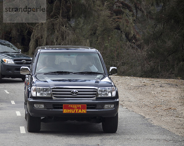 Der König von Bhutan in seinem Toyota  Tshalunang  Paro Dzongkhag  Bhutan  Südasien