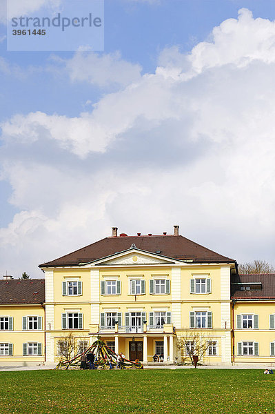 Schloss Zinneberg  Glonn  Oberbayern  Bayern  Deutschland  Europa