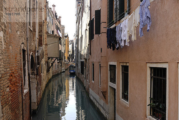 Canalleto Kanal im Stadtteil San Marco  Venedig  Venezia  Italien  Europa