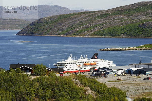 MS Nordkapp  Hurtigruten  Hafen  Kirkenes  Norwegen  Skandinavien  Europa