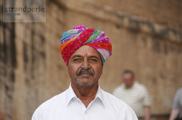 Inder  Besucher des Mehrangarh Fort  Jodhpur  Rajasthan  Nordindien  Asien