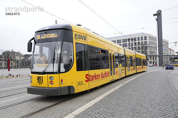 Straßenbahn Linie 12  Innenstadt  Dresden  Freistaat Sachsen  Deutschland  Europa