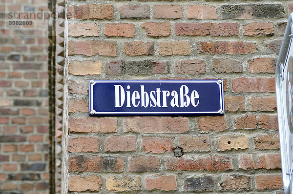 Straßenschild Diebstraße  Altstadt Wismar  Wismar  Mecklenburg-Vorpommern  Deutschland  Europa