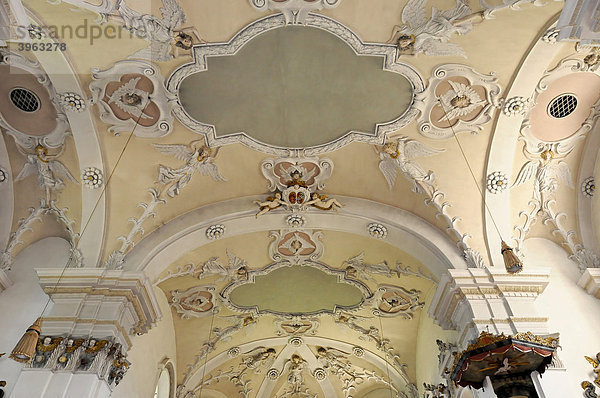 Deckenansicht  Wallfahrtskirche Hohenrechberg  erbaut 1686  Rechberg  Schwäbisch Gmünd  Baden-Württemberg  Deutschland  Europa