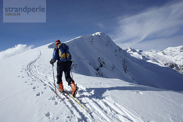 Skitourengeher in den Hohen Tauern  Liesertal  Kärnten  Österreich  Europa
