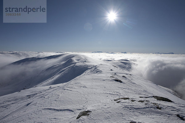 Wolkenstimmung am Hochpalfennock  Nockberge  Kärnten  Österreich  Europa