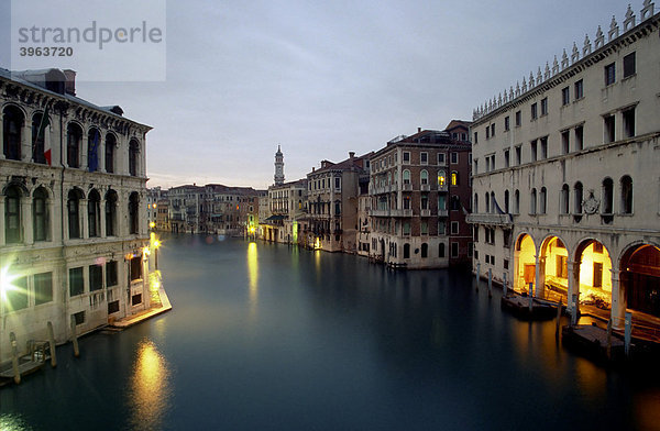 Canale Grande bei Nacht  Venedig  Italien  Europa