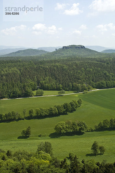 Blick vom Pfaffenstein  Sächsische Schweiz  Elbsandsteingebirge  Sachsen  Deutschland