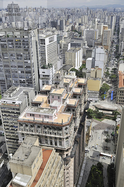 Luftaufnahme  Blick auf das Hochhaus Edificio Martinelli  Sao Paulo  Brasilien  Südamerika