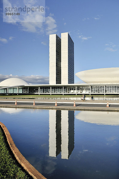 Kongressgebäude Congresso Nacional  Architekt Oscar Niemeyer  Brasilia  Bundesstaat Distrito Federal  Brasilien  Südamerika