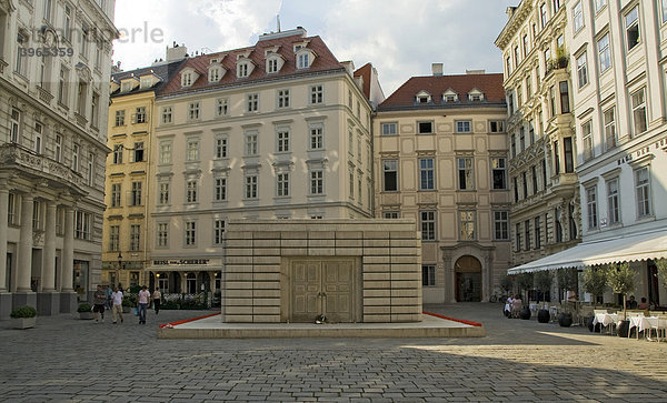 Das Holocaust-Mahnmal von Rachel Whiteread  am Wiener Judenplatz  Wien  Österreich  Europa