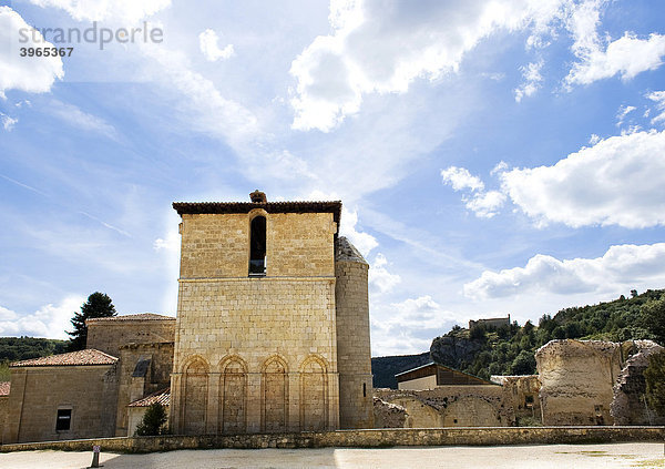 Klosterruine San Pedro CardeÒas  Provinz Burgos  Spanien  Europa