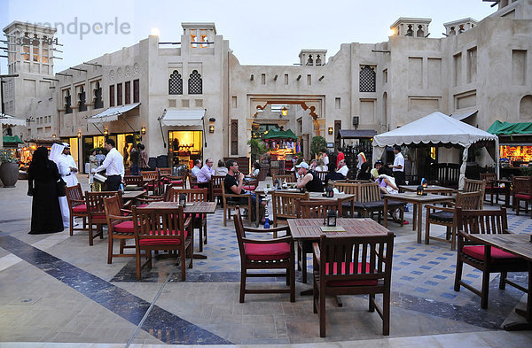 Freiluftrestaurant im Madinat Jumeirah Resort  Dubai  Vereinigte Arabische Emirate  Arabien  Naher Osten  Orient