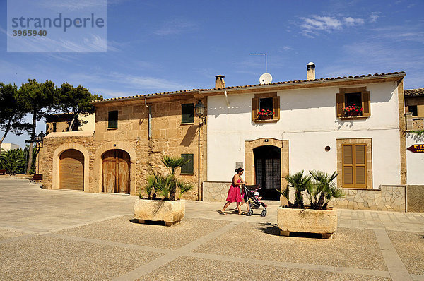 Historische Häuser in der Altstadt von Alc_dia  Mallorca  Balearen  Spanien  Europa