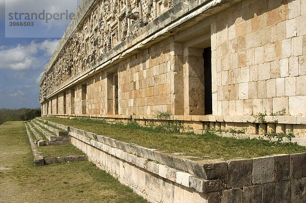 Uxmal  Welterbe der UNESCO  Palacio del Gobernador  Palast des Gouverneurs  Yucatan  Mexiko
