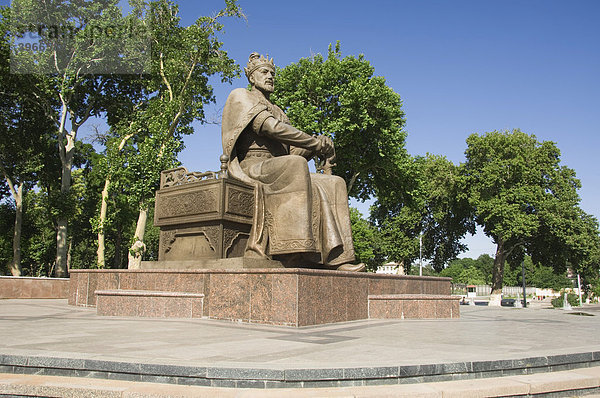 Timur Denkmal  Samarkand  Usbekistan