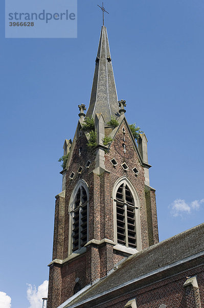 Bracquegnies  Kirche  Canal du Centre  Unesco Weltkulturerbe  Provinz Hainaut  Belgien