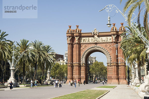 Parc de la Ciutadella  Arc de Triomf oder Triumphbogen  Barcelona  Katalonien  Spanien
