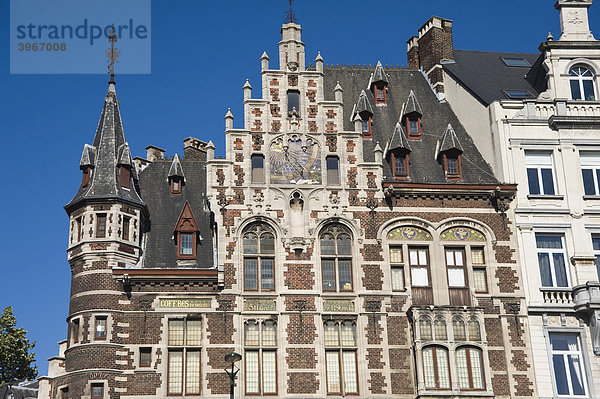 Altes Haus und Sonnenuhr  Coudenberg  Brüssel  Brabant  Belgien  Europa