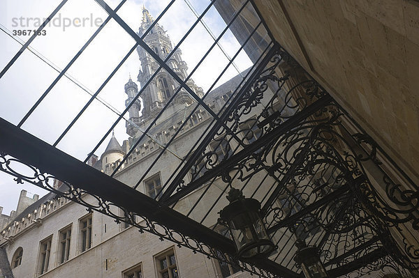 Innenhof und Glassdach  Rathaus  Grand Place  Unesco Weltkulturerbe  Brüssel  Brabant  Belgien  Europa