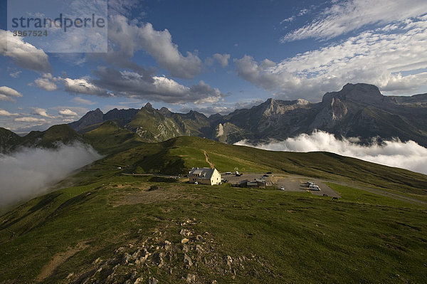 Grand Gabison  Pic Lalate  Pic Sanctus und Pic Ger  Pyrenäen vom Col d'Aubisque  Aquitaine  Frankreich  Europa