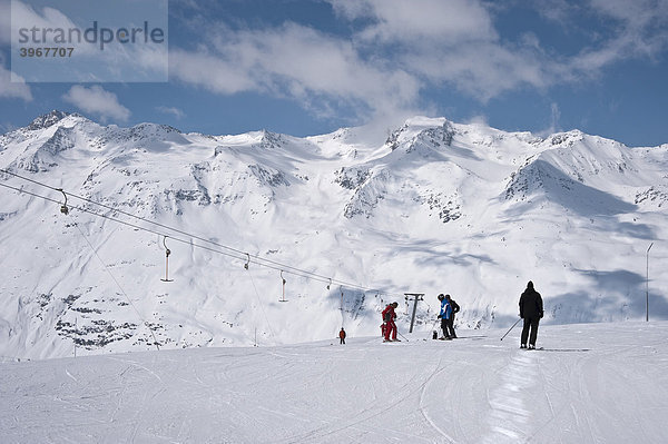 Piste mit Skifahrern  Skigebiet Obergurgl  Hochgurgl  Ötztal  Tirol  Österreich