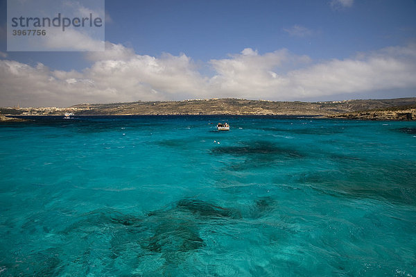 Blue Lagoon  von Comino mit Blick auf Gozo  Malta