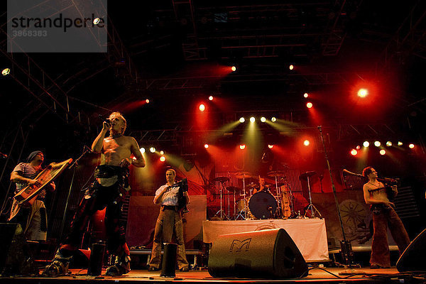 Die deutsche Mittelalter-Rockband In Extremo live beim A Magic Night Of Rock Open Air auf dem Heitere in Zofingen  Schweiz