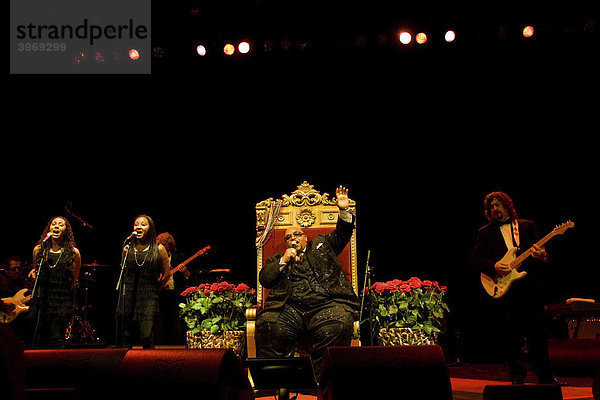 Der US Soul-  Rhythm- and Blues-Sänger Solomon Burke live im Luzerner Saal des KKL in Luzern  Schweiz  Europa