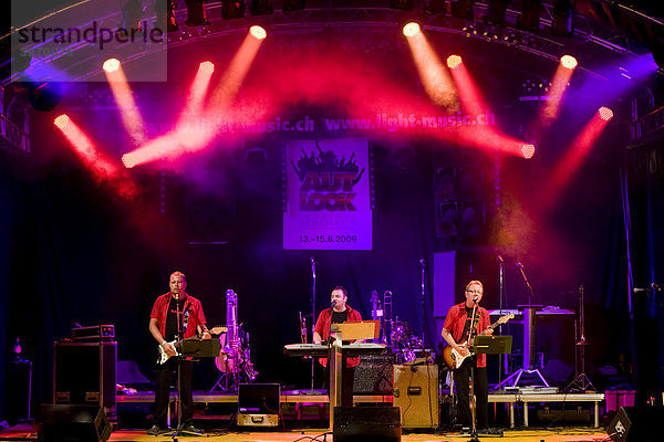 Die Schweizer Schlagerband Calmaro Band live beim Autlook Festival in Schenkon  Luzern  Schweiz