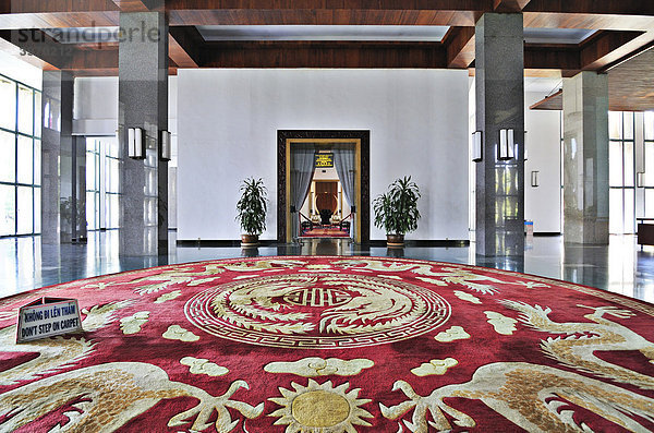 Teppich und Vorhalle zum Konferenzraum  ehemaliger Präsidentenpalast  Ho Chi Minh Stadt  Saigon  Vietnam  Asien
