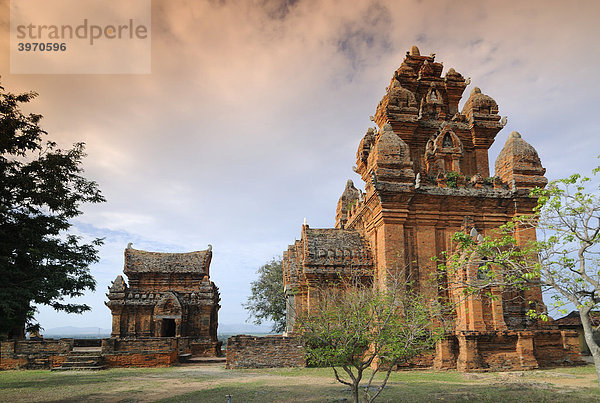 Po Klong Garai  Girai  Cham Türme  Heiligtum  Tempelanlage  Phan Rang  Vietnam  Asien