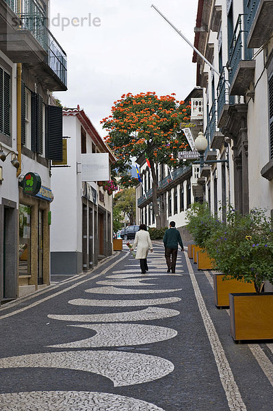 Gasse in der Altstadt  Funchal  Madeira  Portugal