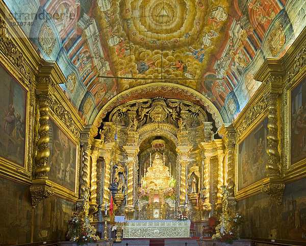 Innenansicht der prächtigen Barockkirche  Sao Jorge  Madeira  Portugal