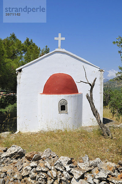 Kapelle in der Nähe des Dorfes Fourni  Ostkreta  Kreta  Griechenland  Europa