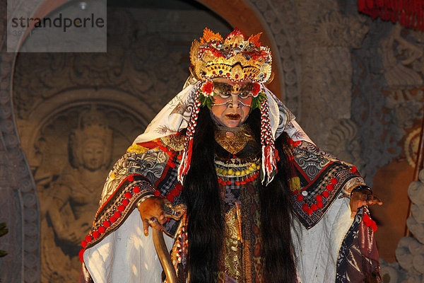Schlangenkönigin  Barong-Tanz-Vorführung  Ubud  Bali  Republik Indonesien  Südostasien